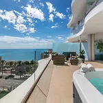Amazing Sea View From The Comfort Of The Jacuzzi Lejlighed