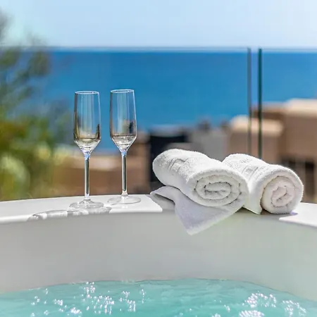 Апартаменти Amazing Sea View From The Comfort Of The Jacuzzi Фуенхірола