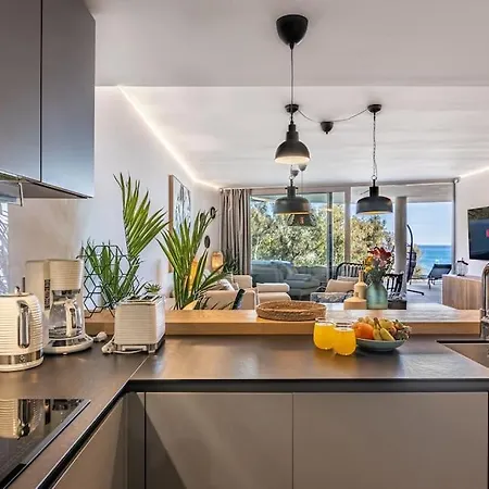 Amazing Sea View From The Comfort Of The Jacuzzi