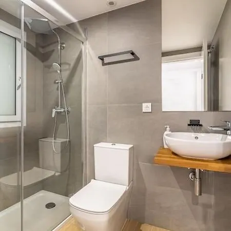 Amazing Sea View From The Comfort Of The Jacuzzi Apartment