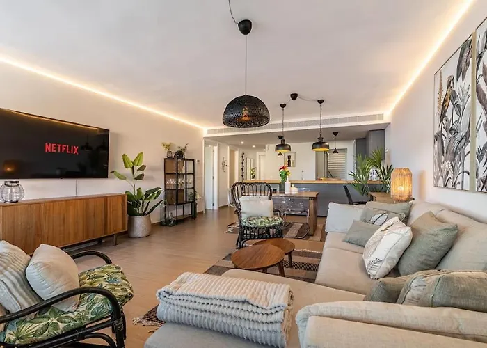 Amazing Sea View From The Comfort Of The Jacuzzi Appartamento