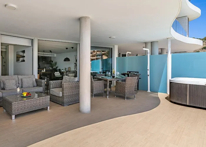 Amazing Sea View From The Comfort Of The Jacuzzi *