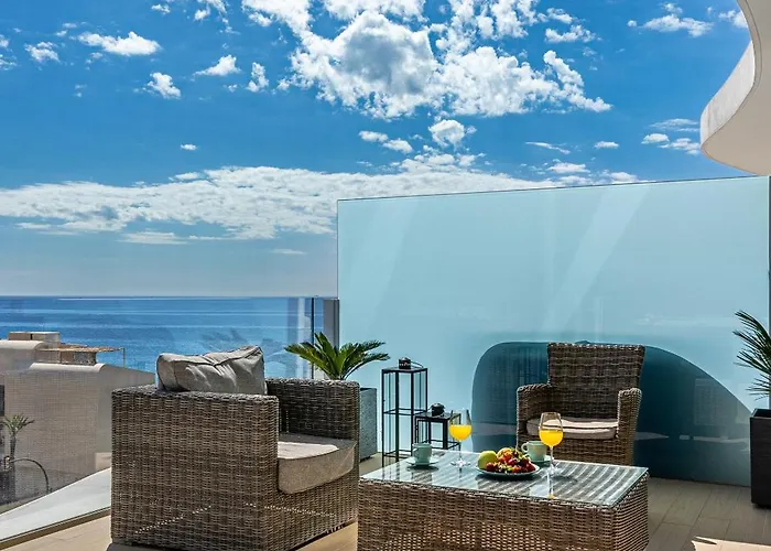 Amazing Sea View From The Comfort Of The Jacuzzi